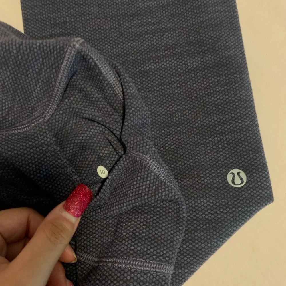 brand new with‎ no tags lululemon size 10 purple skinny will pant!